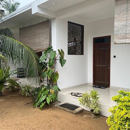 Awesome Guest Mirissa Hotel Exterior photo
